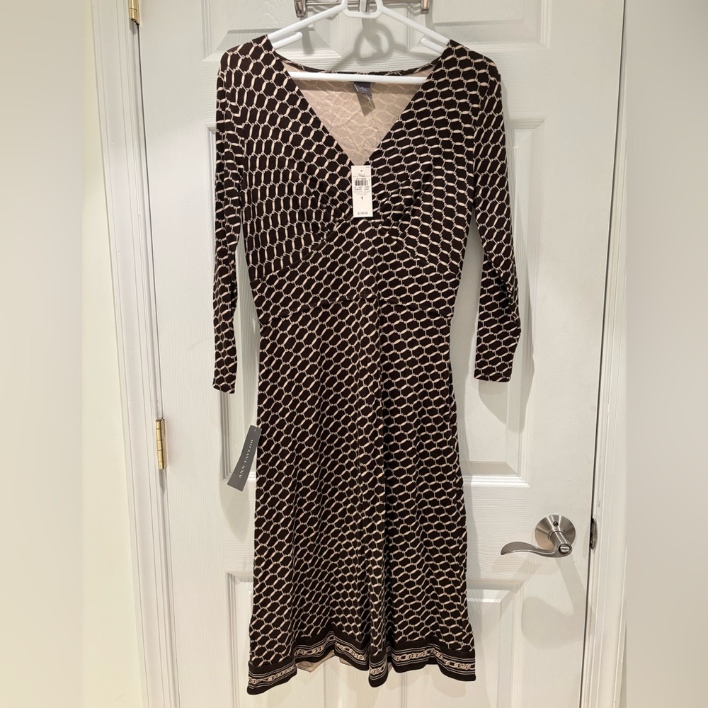 Ann Taylor Classic Brown Patterned V-Neck Dress